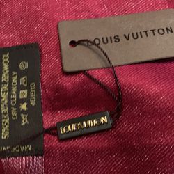 Authentic NWT Louis Vuitton burgundy monogram so shine blanket