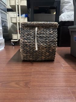 Wicker ottoman