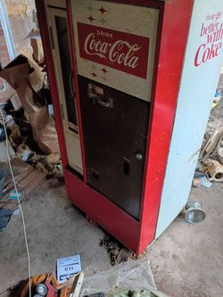 Vintage 1950's vendo coca cola machine