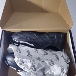 GNARCOTIC  SKELELY RUNNER Size # 12 Men