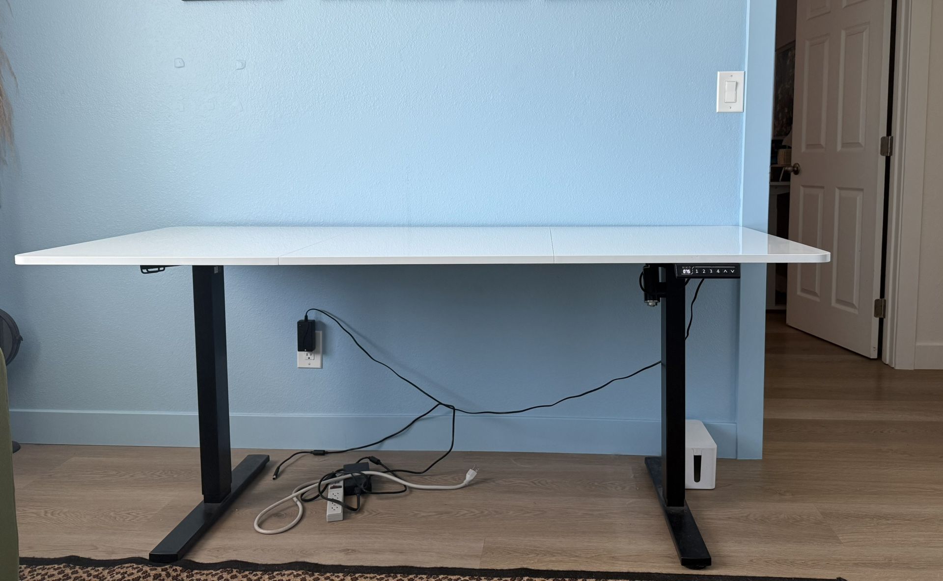 Electric Standing Desk W/ Whiteboard Top (70in x 30in)