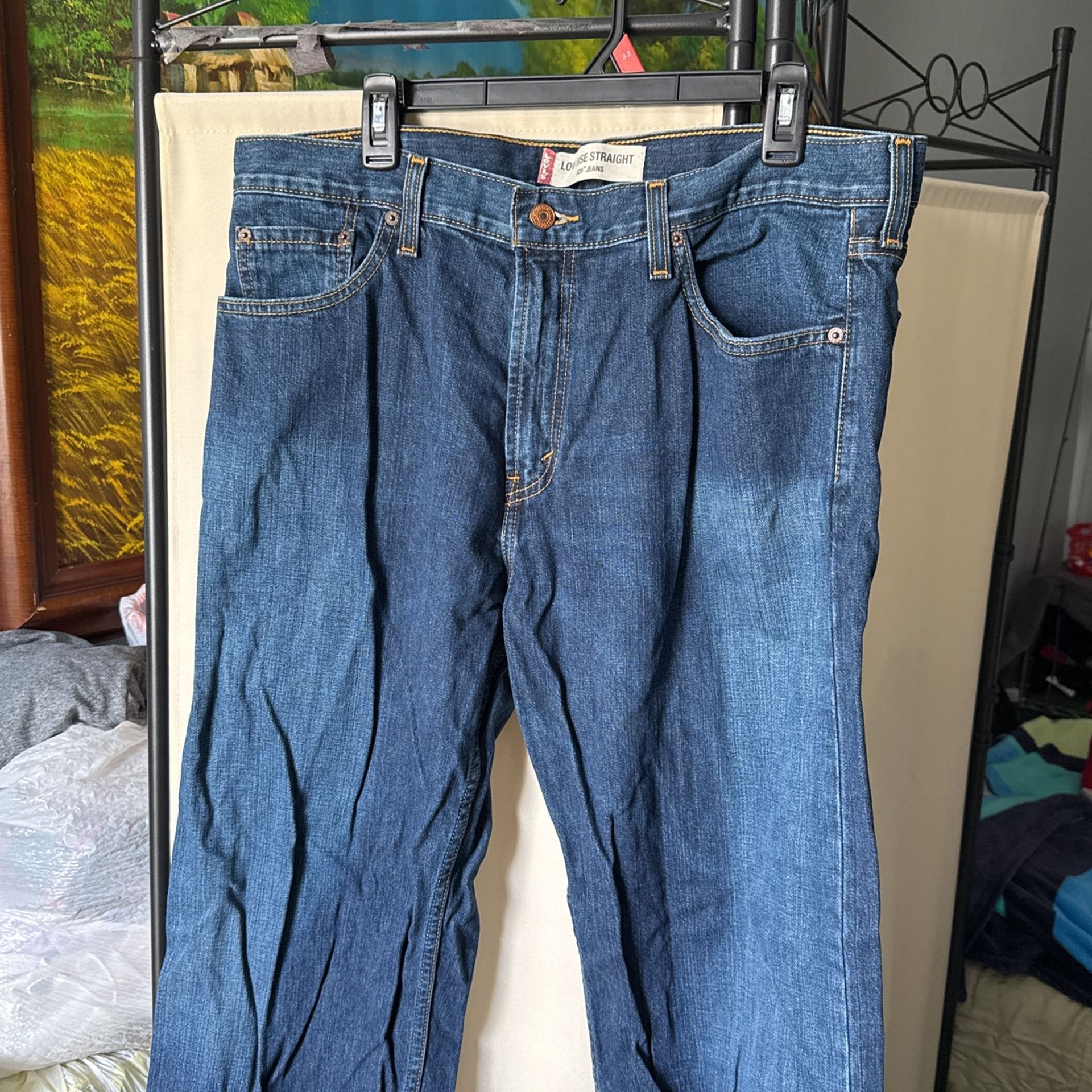 Mens Size 36-32 Levi’s 529 Low Rise straight Blue Jeans