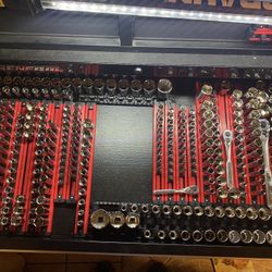 302 Pc Craftsman Sockets - Rails Are Extra