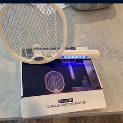 New Foldable Mosquito Swatter Bugs Zapper Light Rotate 180