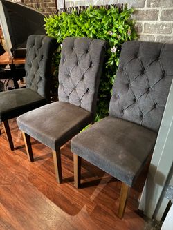 Set of 4 plush dining chairs