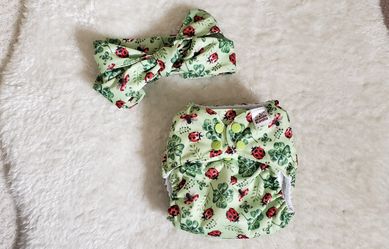 MK clover and lady bug Cloth diapers & headband