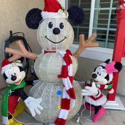 Costco Brand Disney, 3 Piece Set, Lighted Mickey and Minnie Mouse with Snowman, Retired Set, Excellent Condition.