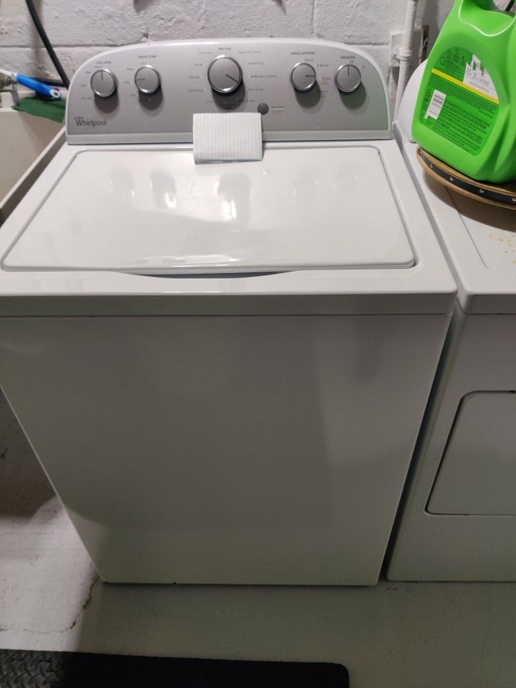 Washing Machine. Taking Offers. Ready For Pickup.