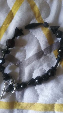 Black glass beaded bracelet