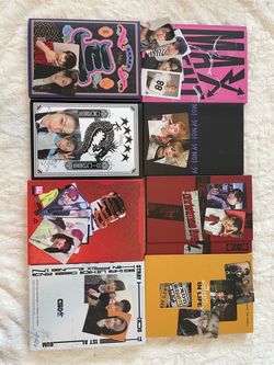 Stray Kids K-Pop Album Bundle with Photocards