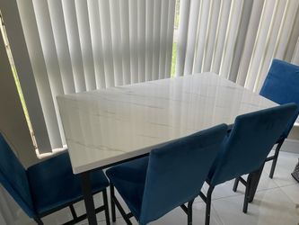Dining Table- 4 chair set