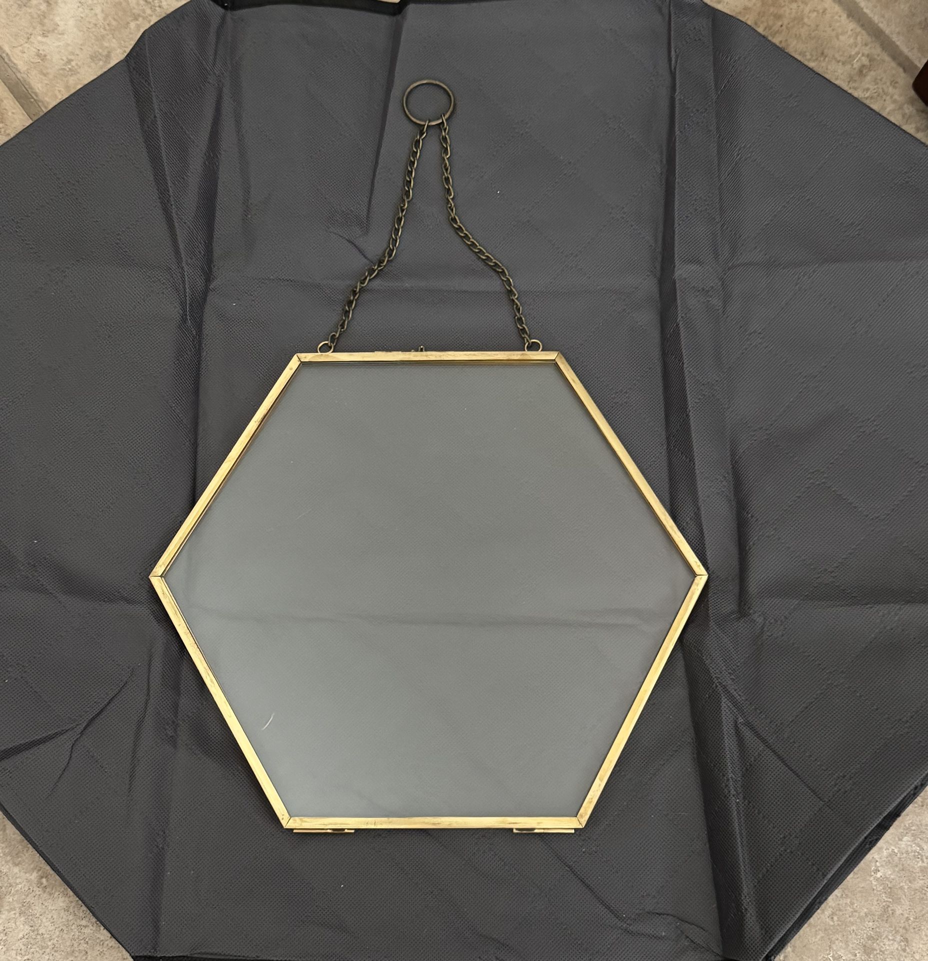 Hexagon Glass and Metal Hanging Frame / Pictures / Pressed (wedding) Flowers / Keepsakes