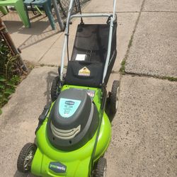 20in Green works Lawn Mower Electric CORDed