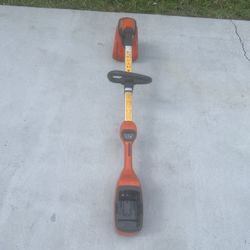 HUSQVARNA 115IL String Trimmer Tool   Bare Tool no battery no charger. Used in good condition with small minor cosmetic blemishes and in good working 