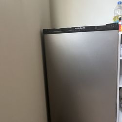 Frigidaire Mini Fridge