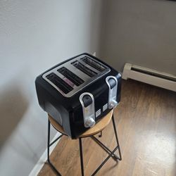 4 Slot Toaster