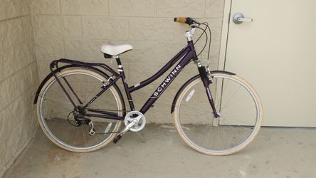 Schwinn city 7 errand. Hybrid bike. Adults size for Sale in Plano TX OfferUp