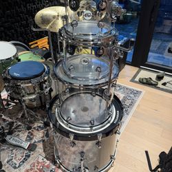 DW Drums Design Series 4pc Shell Pack Clear Acrylic - Excellent Condition