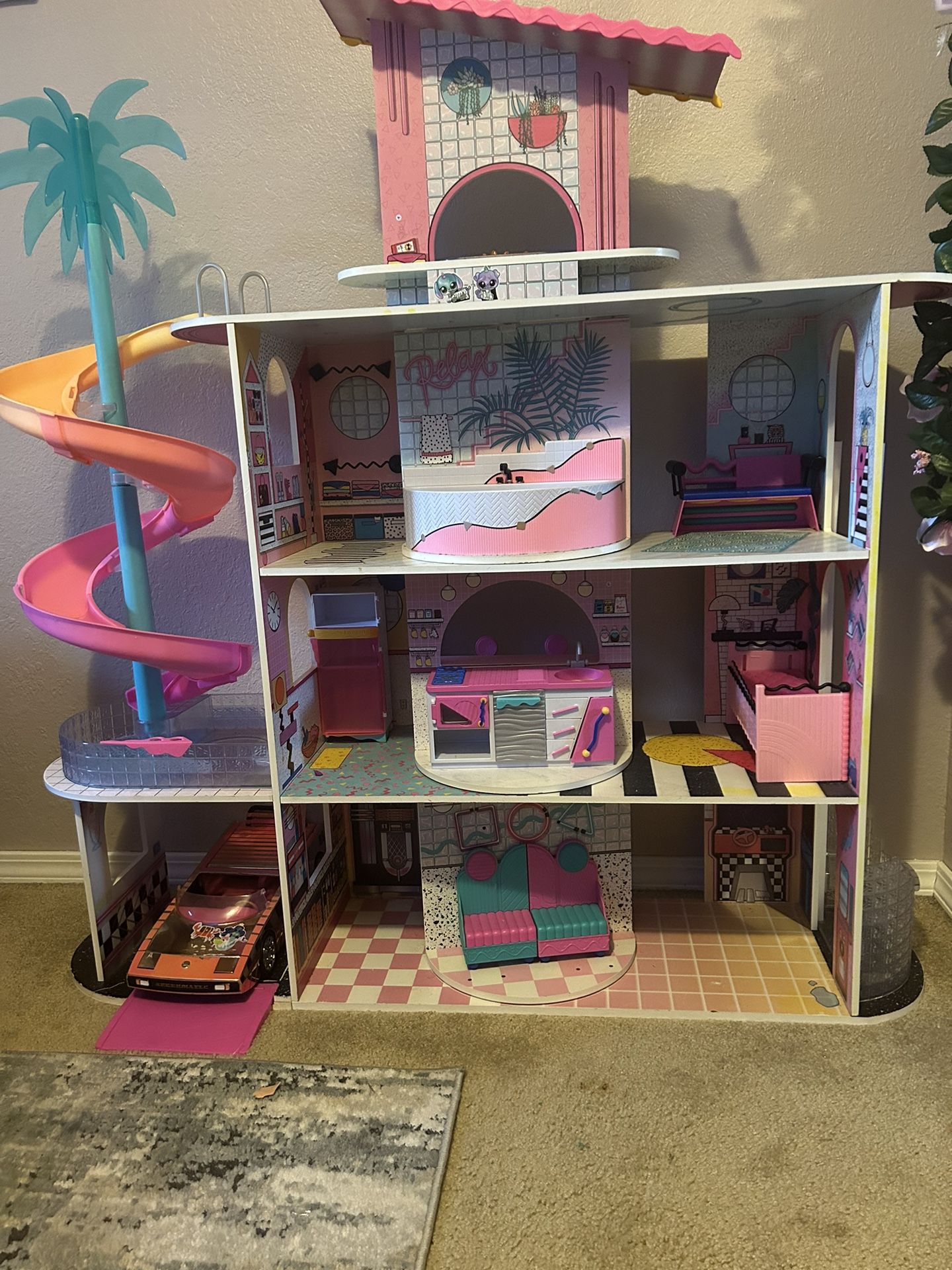 Lol Pool party Doll House