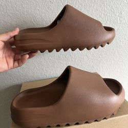 Yeezy Slide Flax Size 6 Men Or 7.5 Women 