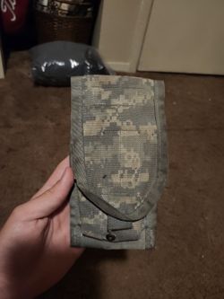 MOLLE
II M-4 DOUBLE MAG POUCH