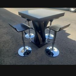 High Table And 4 Bar Stools 