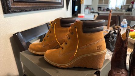 Woman's shoes