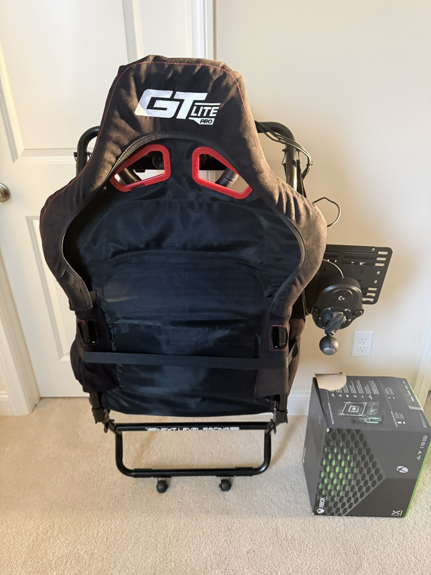 Next Level Racing GT Lite Pro + Logitech Wheel, Pedals & Shifter + Xbox ...