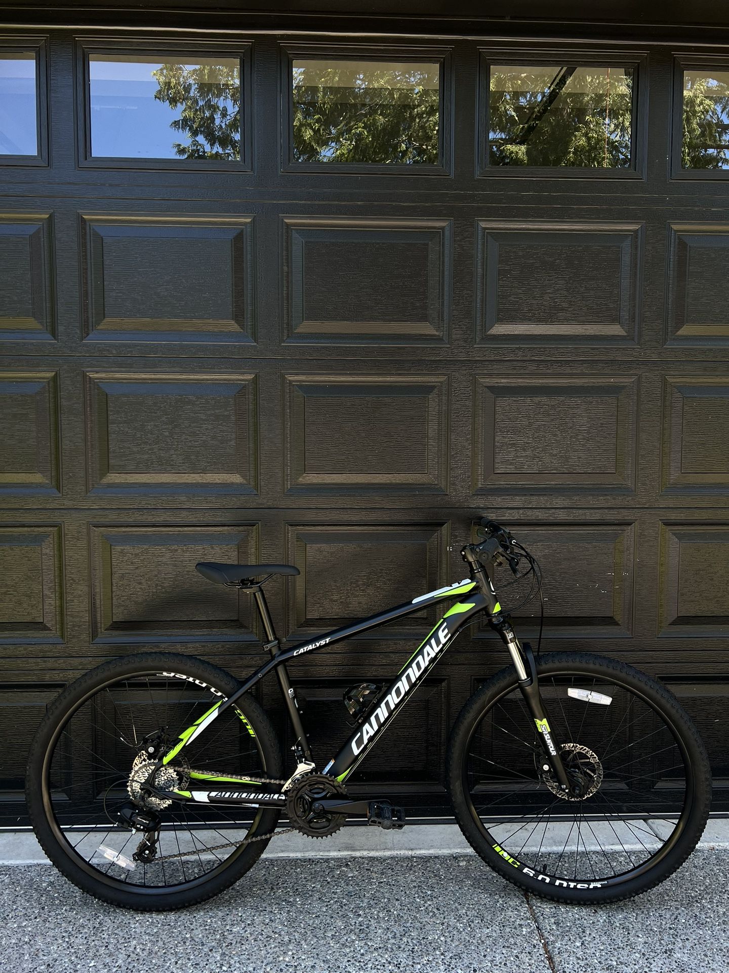 Cannondale Catalyst Mountain Bike 27.5”