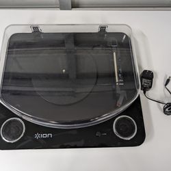 Ion Max LP Record Vinyl Player With Speakers, Like New Barely Used 