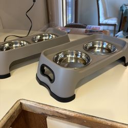 NEW WHISKERS CAT FOOD AND WATER SET