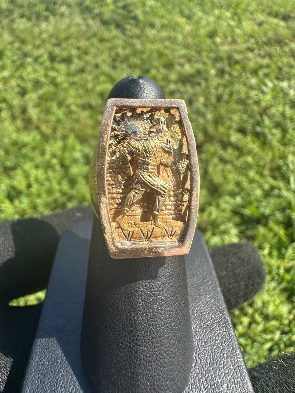 18k yellow gold vintage ancient Roman warrior ring 13.6g