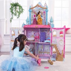 Large Doll House