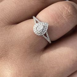 White Gold Pear Diamond Ring