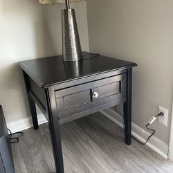 End tables (2) 
