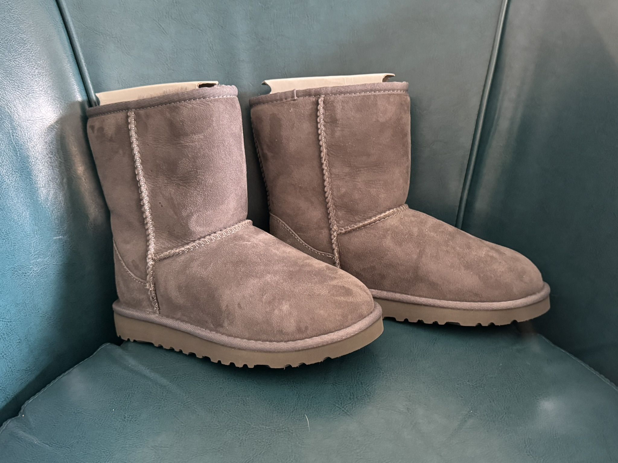 New UGG Pure Size 2