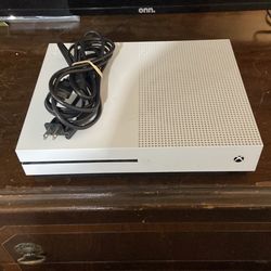 Xbox One S – Works Great (Disc Drive Issue) + HDMI