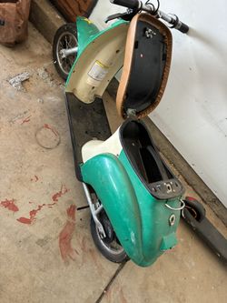 Battery Powered Vespa Pocket Mod