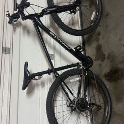 Cannondale Mountain Bike