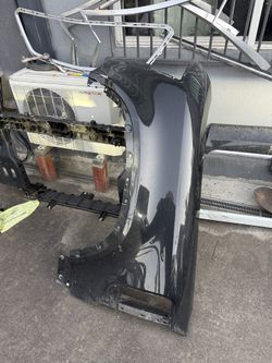 Range Rover Defender Left Fender