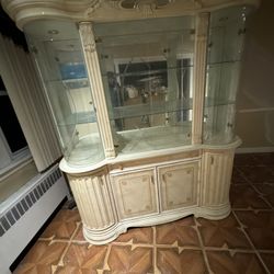 Royal Italian Luxury Classic “Healsway “ Solid Teak Wood Hand Carving Vitrine Color White Display Cabinet in Mint Condition 3 Glass shelves see all ph
