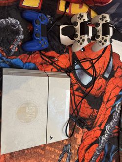 PlayStation 4 (Destiny themed)