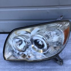 05-09 Toyota 4Runner Left Headlight 