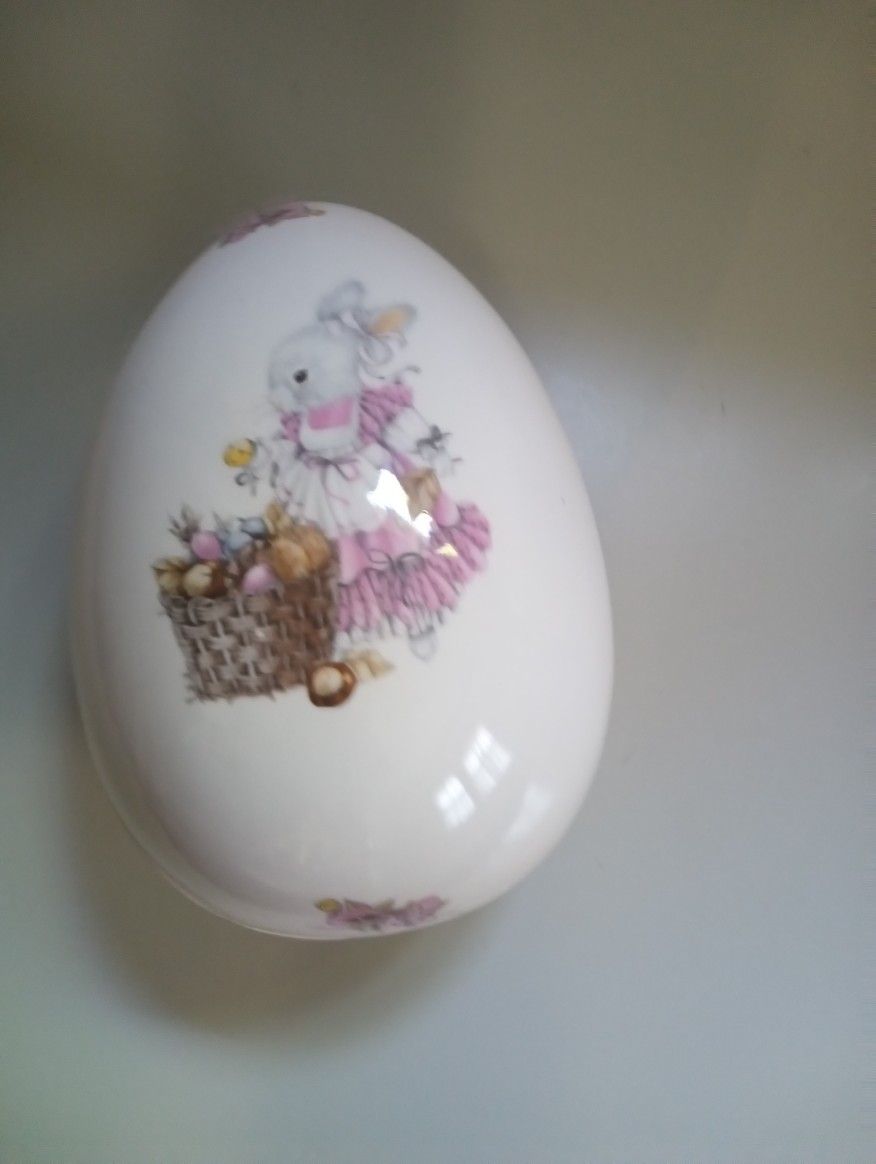 Large Vintage Ceramic Egg