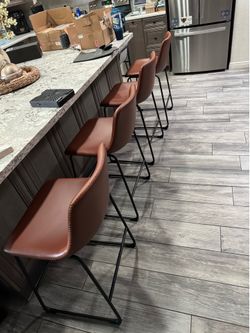 New Bar Stools Set Of 4 (29 In)