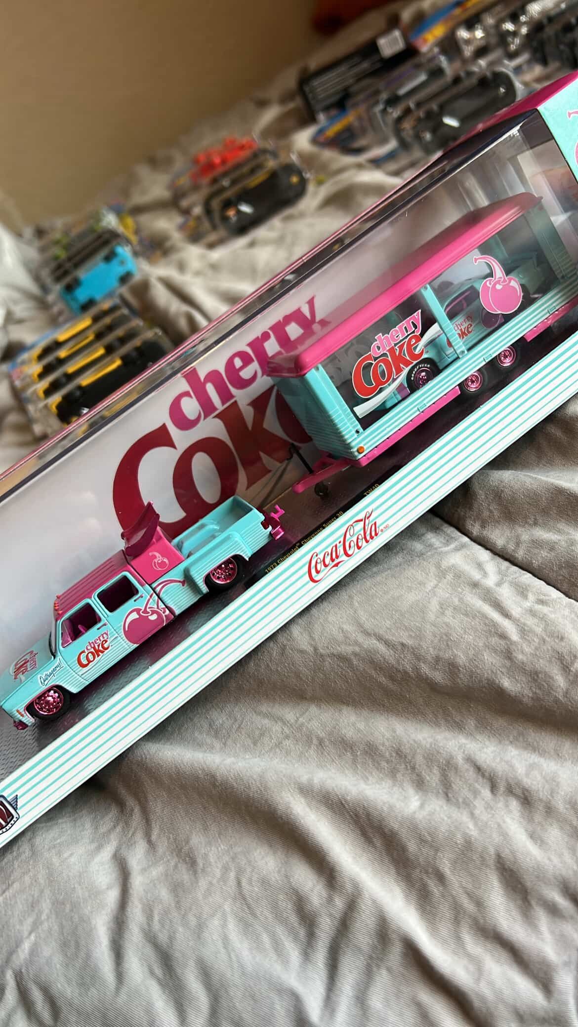 M2 Machines Hauler 1973 Chevy Cheyenne Super 30 Camaro IROC-Z Cherry Coke Pink CHASE
