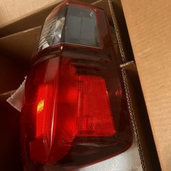 New 2022 Toyota Highlander, headlight $150  