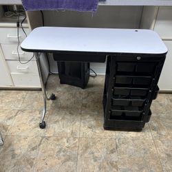 Nail Table 