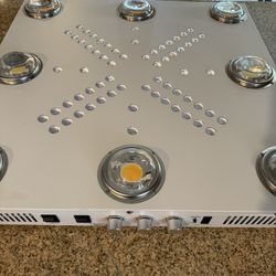 Professional Grow Light For Growing 700.00$$ Obo