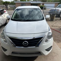 2019 Nissan Versa